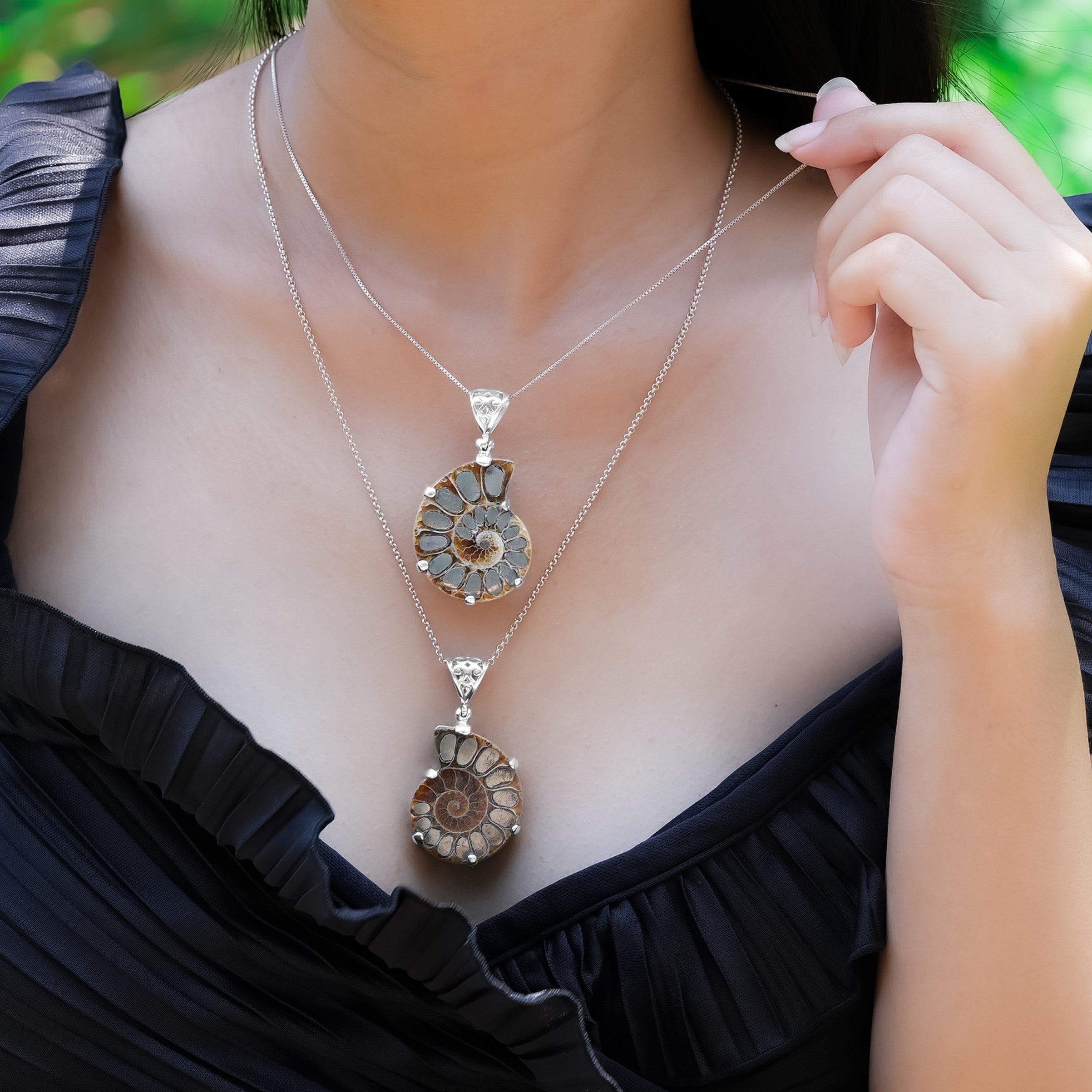 Starborn Ammonit-Anhänger mit Pyrit-Einlage aus Sterlingsilber mit filigraner Öse – klein