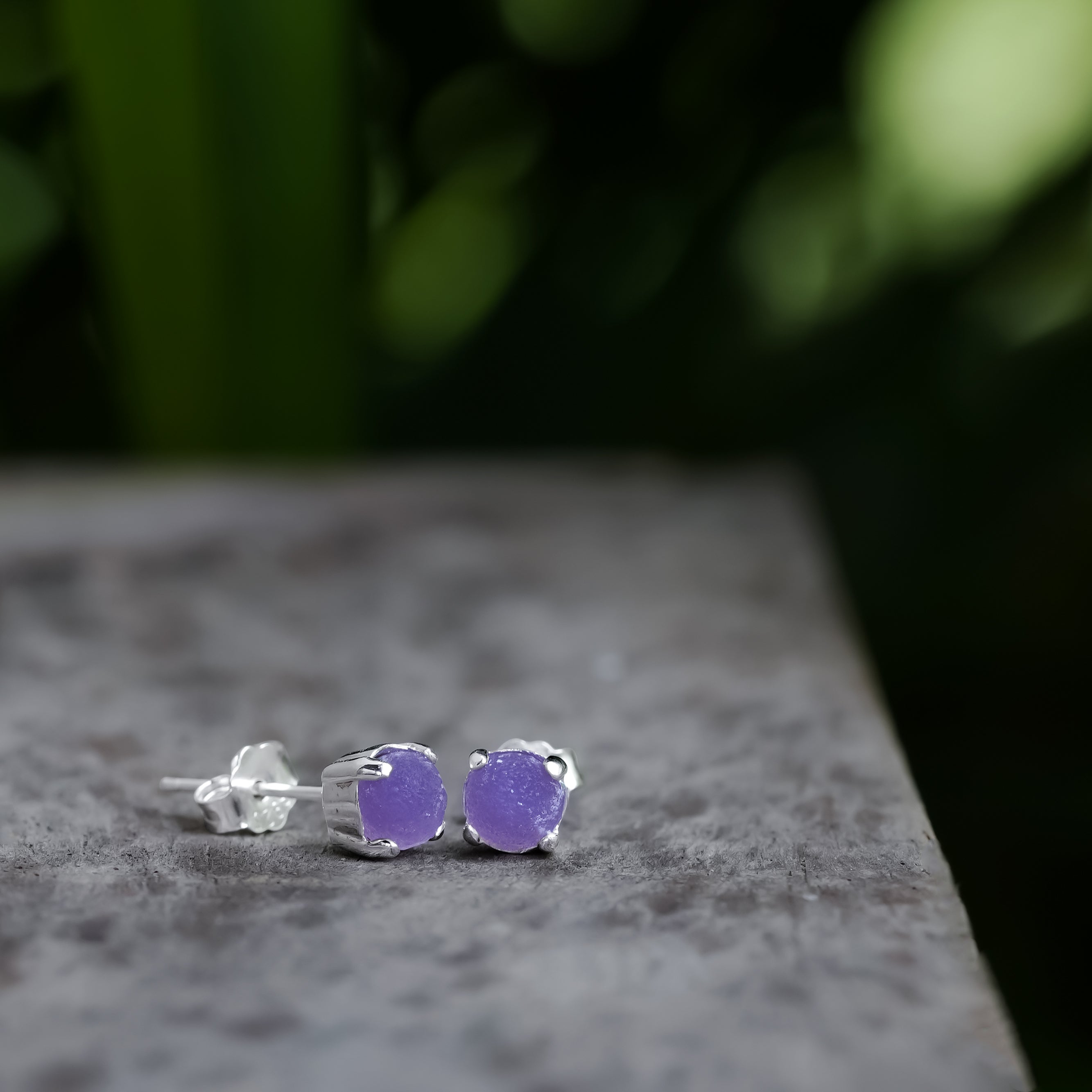 Starborn Grape Chalcedony Round 5 mm Post Earrings in Sterling Silver