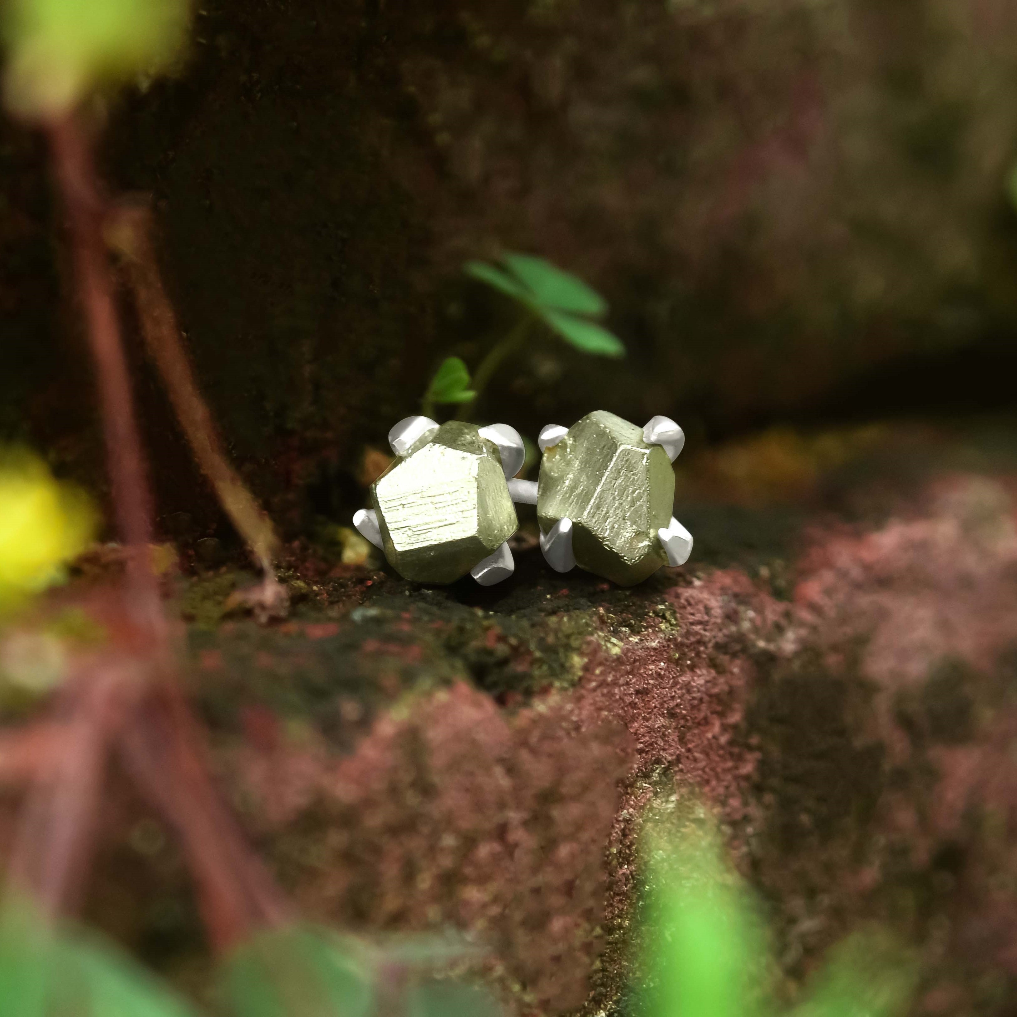 Boucles d'oreilles à tige en cristal de pyrite Starborn en argent sterling