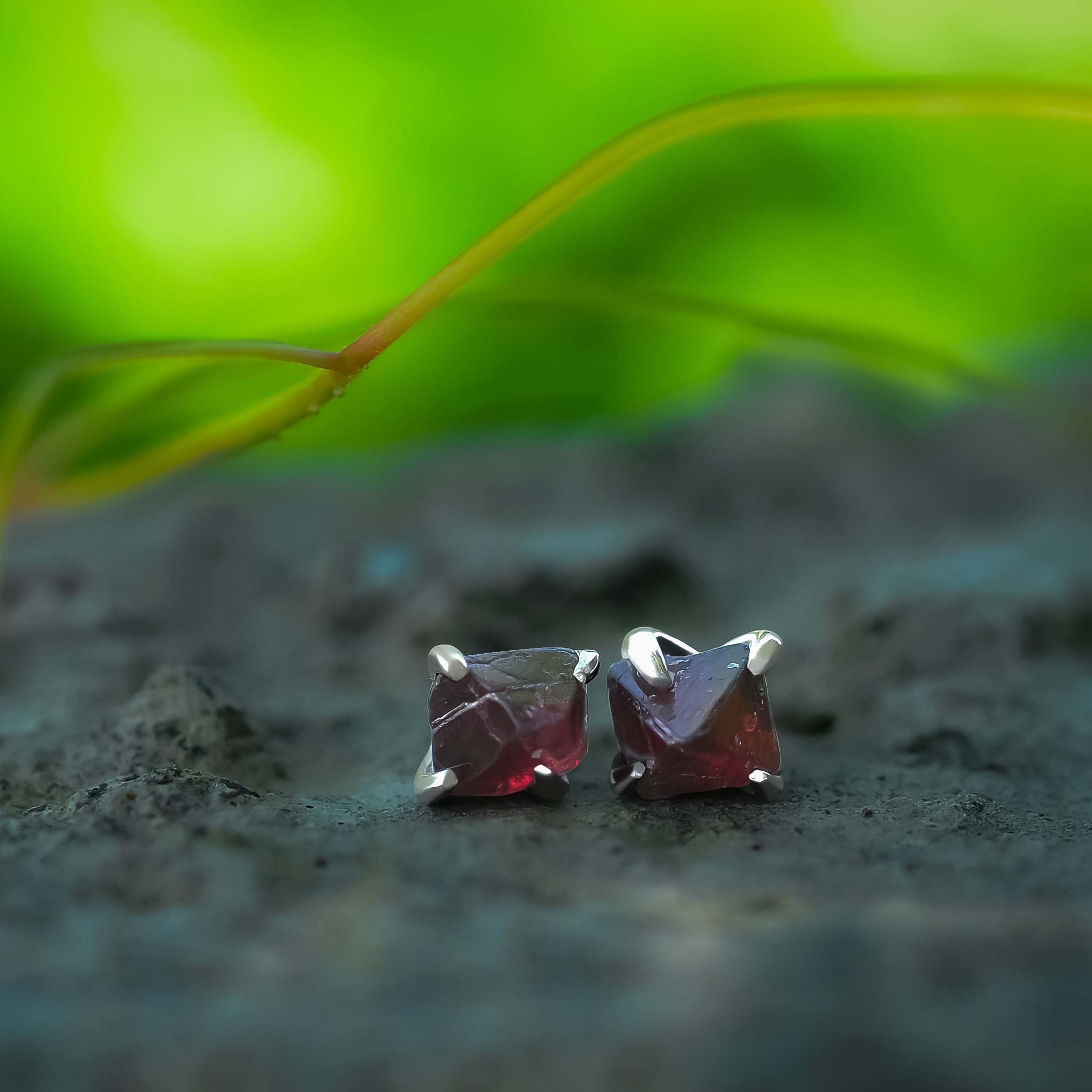 Boucles d'oreilles style tige en argent sterling avec cristaux de zircone Starborn